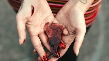 Cortar 6 Mãos ensanguentadas com vidro quebrado